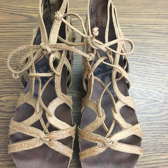 otbt gladiator sandals